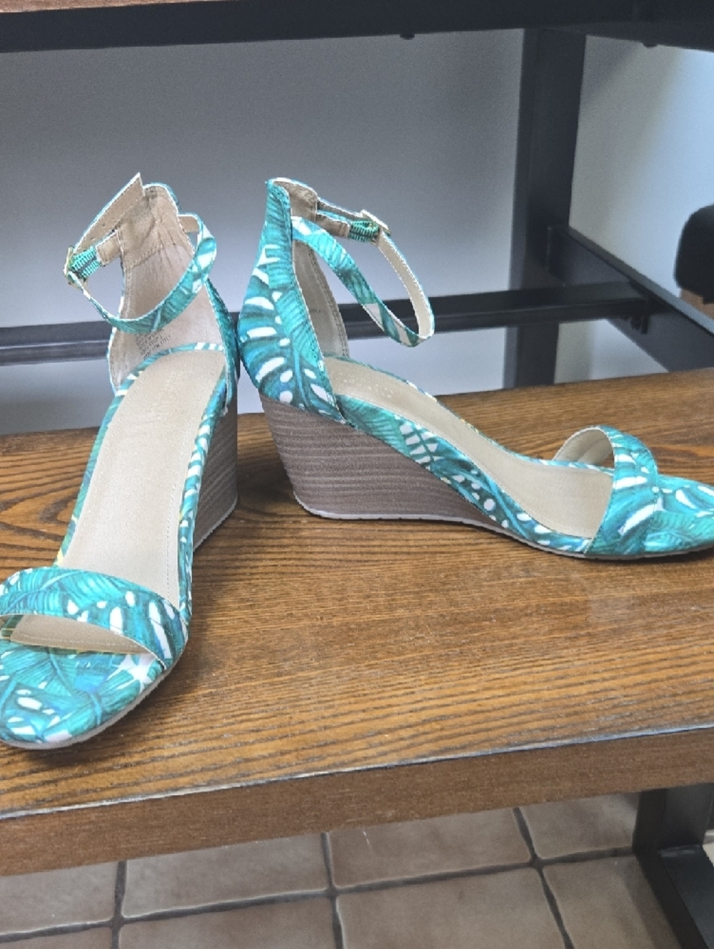 Reaction Kenneth Cole Teal Leaf Print Ankle-Strap Heels